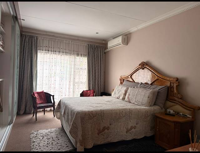 3 BEDROOM TOWNHOUSE FOR SALE IN SAFARI GARDENS